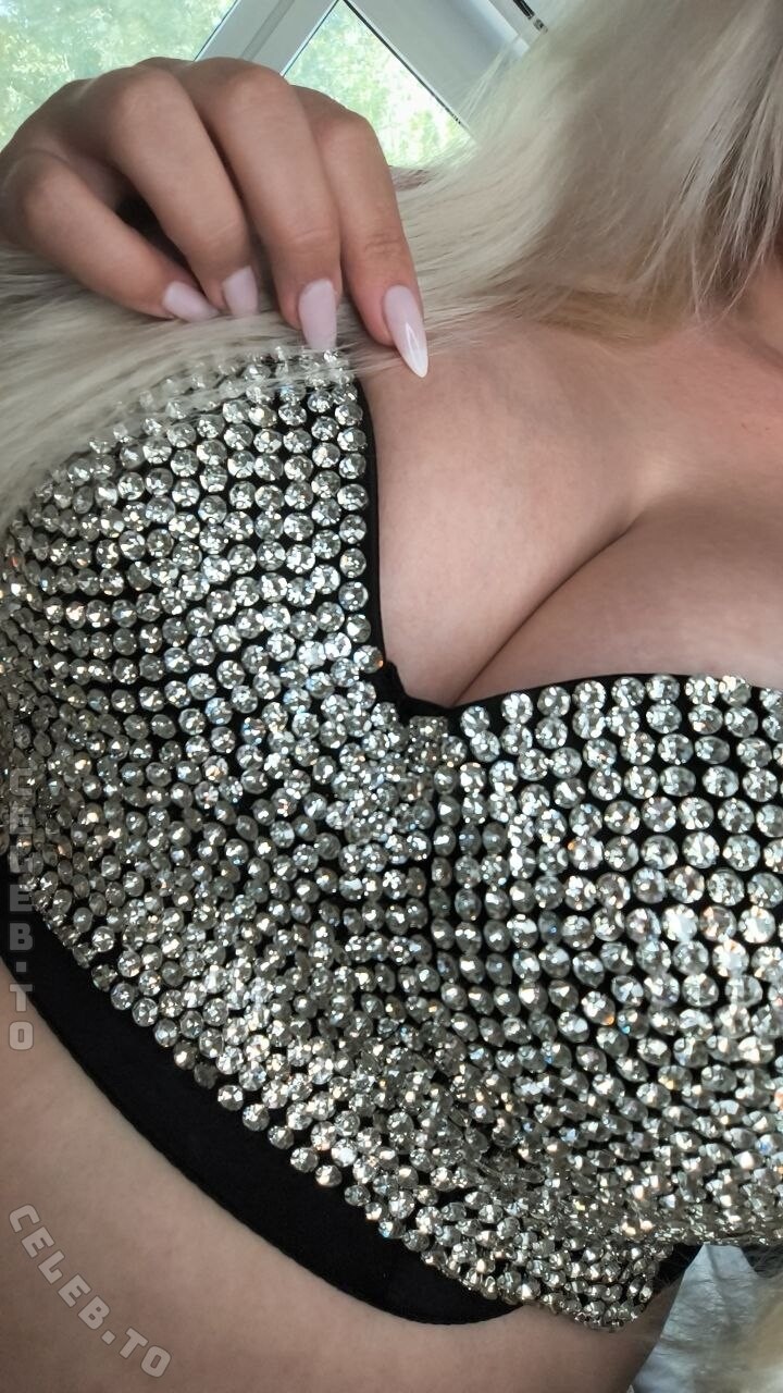 Tina Typicaltinaa Nude Leaked Photos