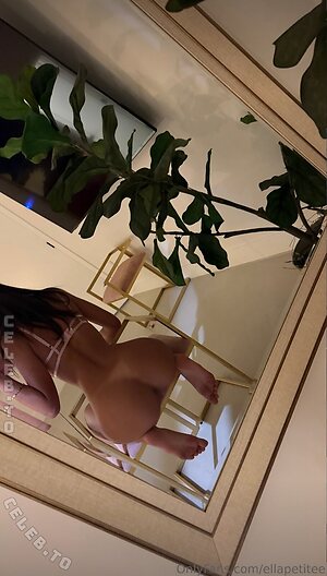 Tinyells | ellapetiteee Nude Leaked Photo #51