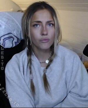 Trixsieaus Nude Leaked Photo #20