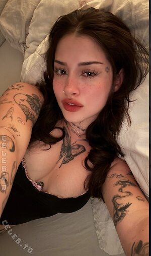 Tuttilicious Nude Leaked Photo #7