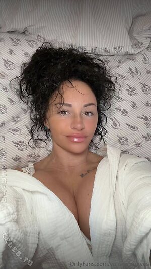 Valeria Cuaves Nude Leaked Photo #9