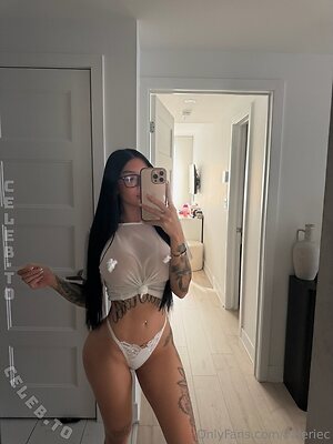 Valerie Cossette photo