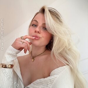 Vallixpauline Nude Leaked Photo #54