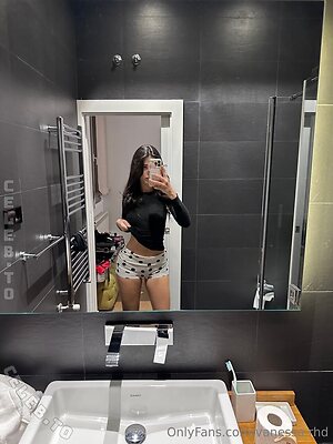 Vanessa.rhd Nude Leaked Photo #823