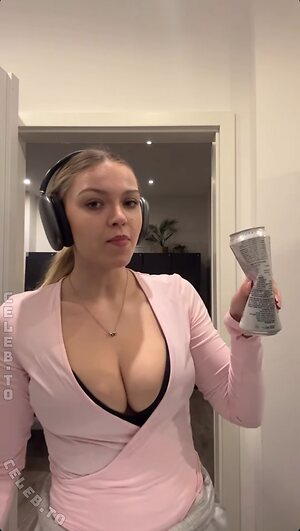 v.d.s.olivia Nude Leaked Photo #7