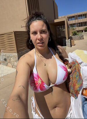 Vendewaa Nude Leaked Photo #22