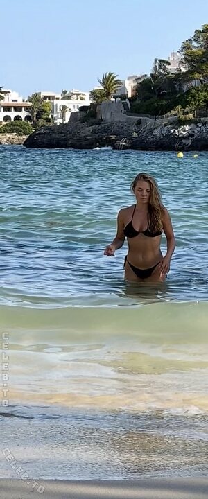 viktoria.klr Nude Leaked Photo #12