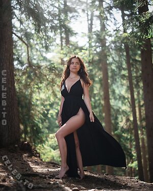 Vivienne.gr Nude Leaked Photo #14