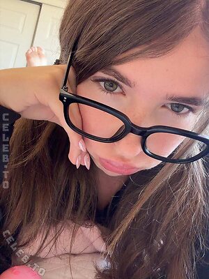 Vivylue Nude Leaked Photo #63