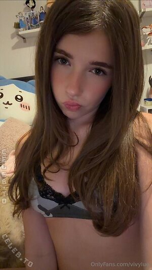 Vivylue photo
