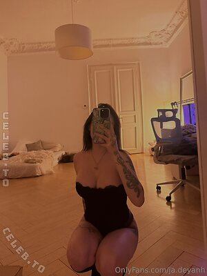 Vylerria Nude Leaked Photo #95