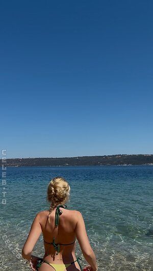 Wieke Nude Leaked Photo #28