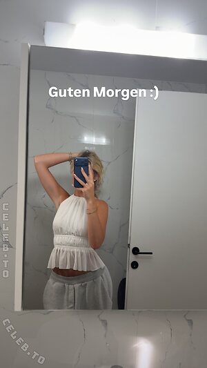 Wieke Nude Leaked Photo #45