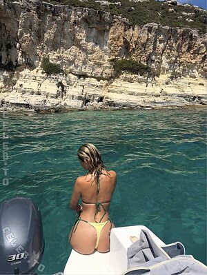 Wieke Nude Leaked Photo #87