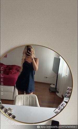 Wieke Nude Leaked Photo #146