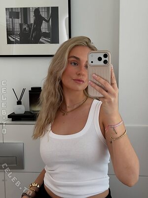 Wiktoria_mlk Nude Leaked Photo #2