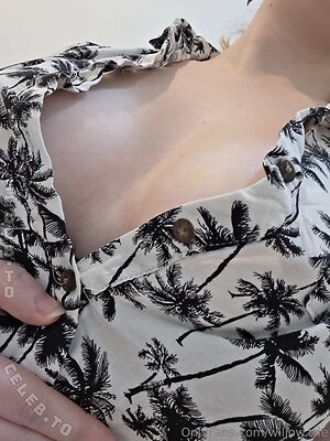 Willow Trie Nude Leaked Photo #47