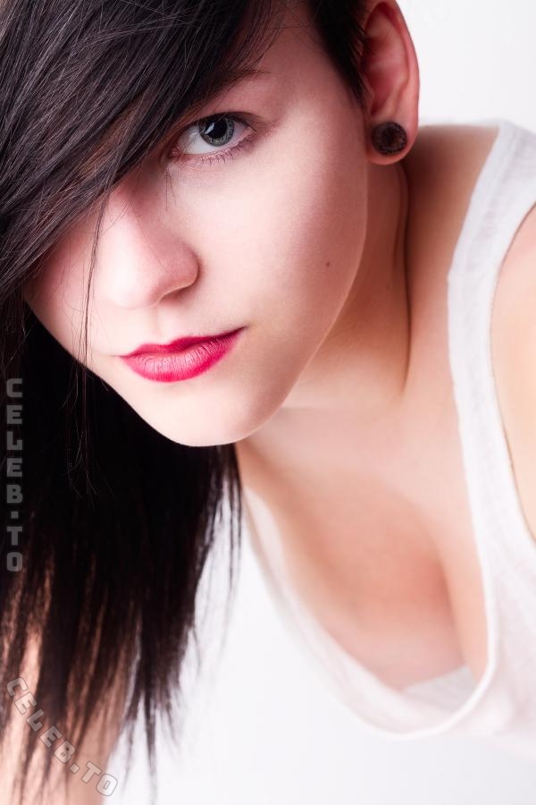 Lisa Uhlig Nude Leaked Photos