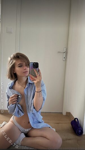 xalisa10er Nude Leaked Photo #31
