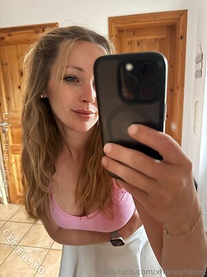xhoneyhoney Nude Leaked Photo #13