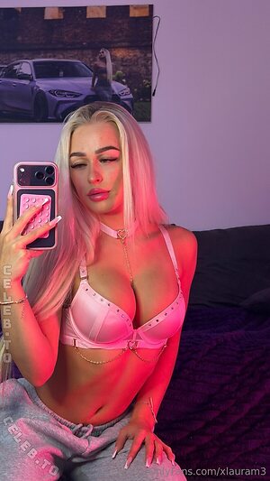 xlaura_m3 Nude Leaked Photo #27