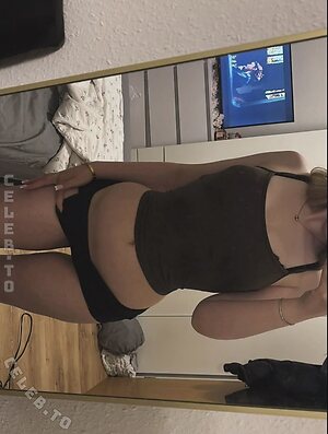 Xlinacute Nude Leaked Photo #33