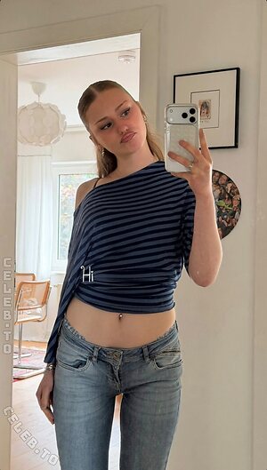 Yana Clare