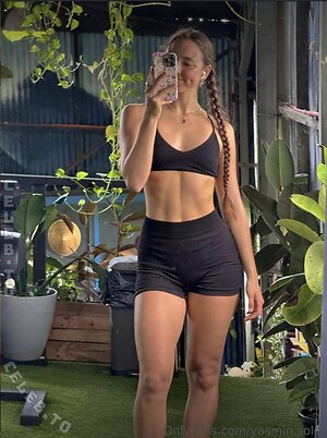 Yasmin Forest photo