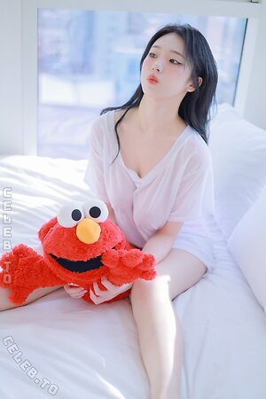 Yeonwoo Lee Nude Leaked Photo #282