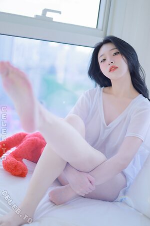 Yeonwoo Lee Nude Leaked Photo #283