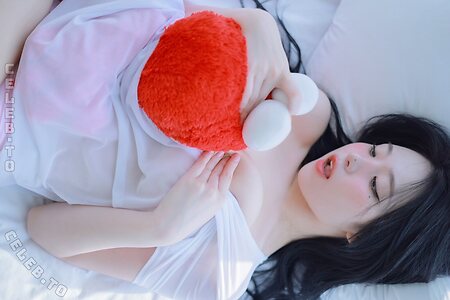 Yeonwoo Lee Nude Leaked Photo #313
