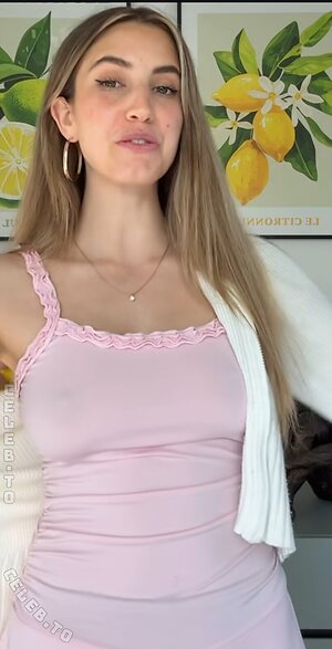 Yonca Nude Leaked Photo #25