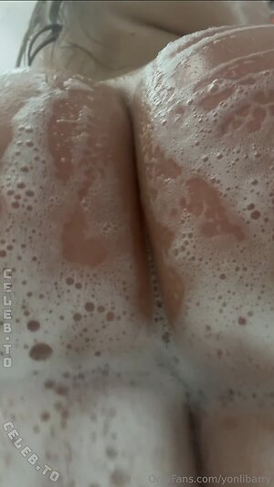 Yonlibarry Nude Leaked Photo #15