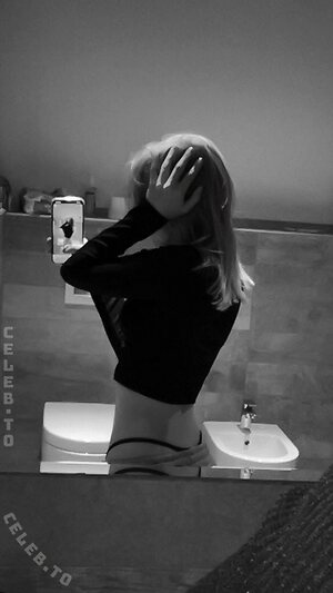 Yukistarxyz Nude Leaked Photo #16
