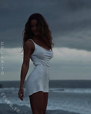 Yuliya Lazarenko Nude Leaked Photo #5