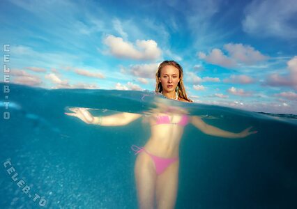 Zara Larsson Nude Leaked Photo #65