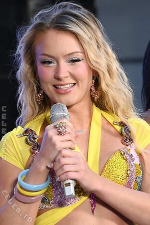 Zara Larsson Nude Leaked Photo #102