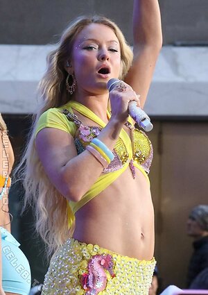 Zara Larsson Nude Leaked Photo #117