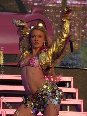 Zara Larsson Nude Leaked Photo #214