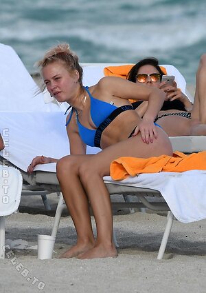 Zara Larsson Nude Leaked Photo #244