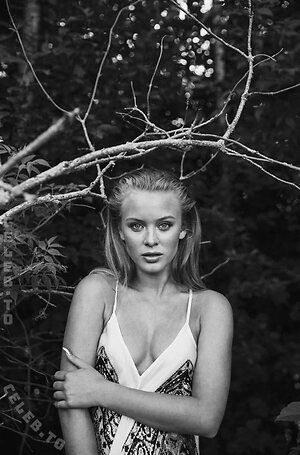 Zara Larsson Nude Leaked Photo #323