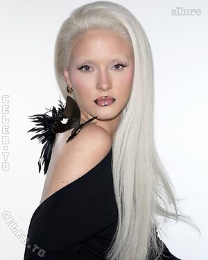 Zara Larsson Nude Leaked Photo #365