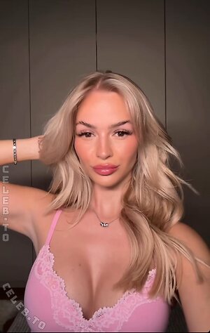 Zclina Nude Leaked Photo #42