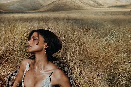 Zendaya Nude Leaked Photo #38