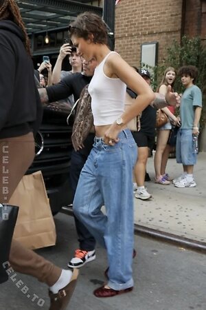 Zendaya Nude Leaked Photo #62