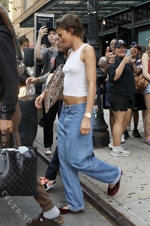Zendaya Nude Leaked Photo #63