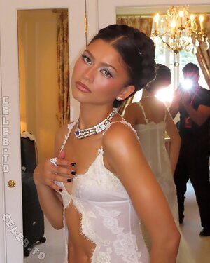Zendaya Nude Leaked Photo #165