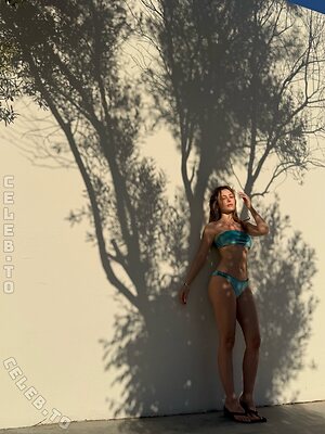 Zeybik Nude Leaked Photo #6