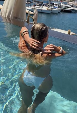 Özge Beyköylü Nude Leaked Photo #12