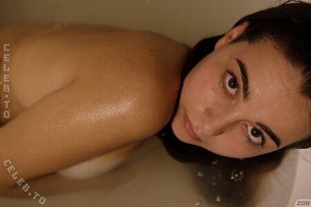 Zishy Nude Leaked Photo #874